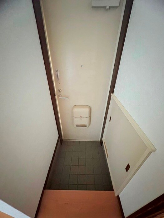 物件内観写真19　(玄関)