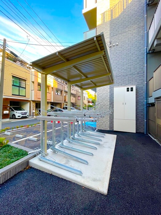 物件外観写真4　(駐輪場)