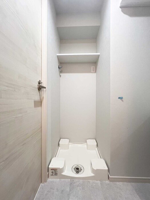 物件内観写真13　(洗濯機置場)