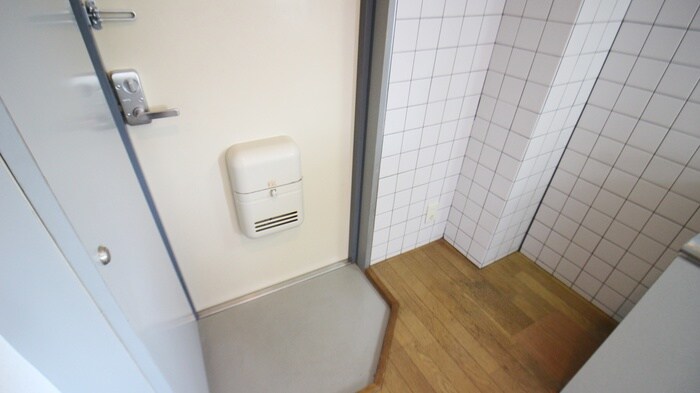 物件内観写真14　(玄関)