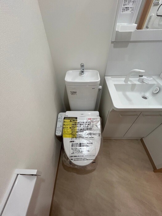 物件内観写真10　(トイレ)