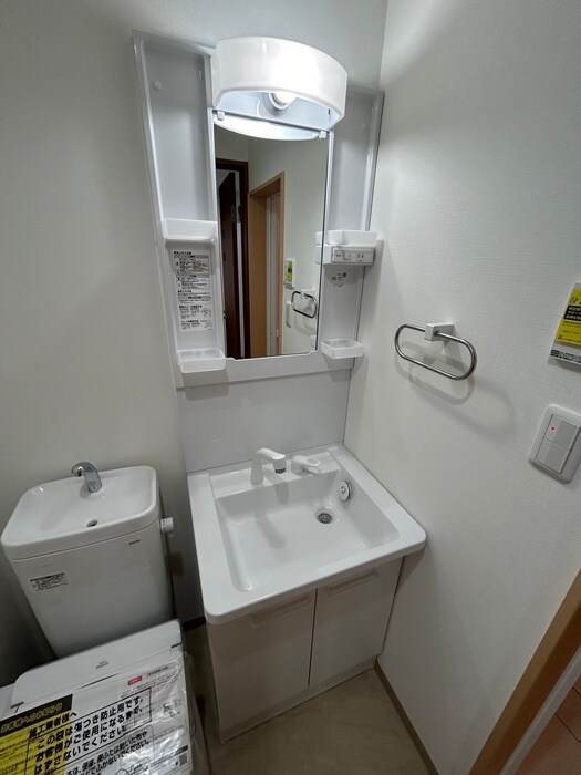 物件内観写真11　(洗面)