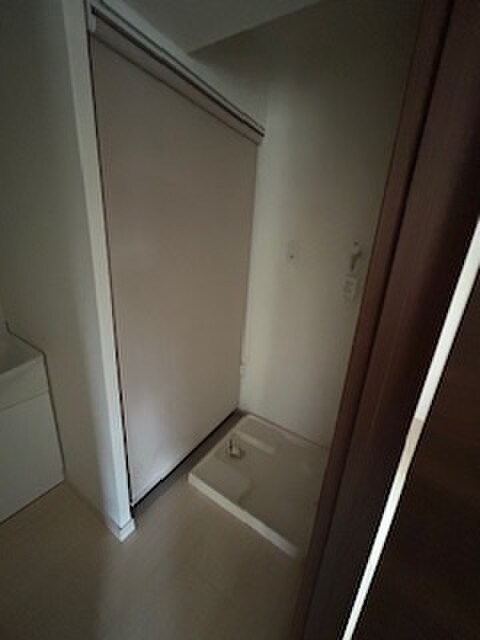 物件内観写真13　(洗濯機置場)