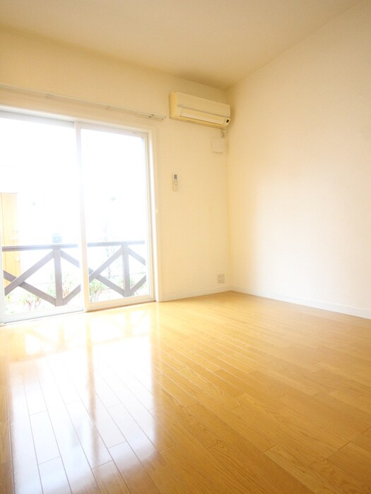 物件内観写真4　(居室)