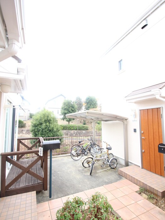 物件内観写真11　(室内からの展望)