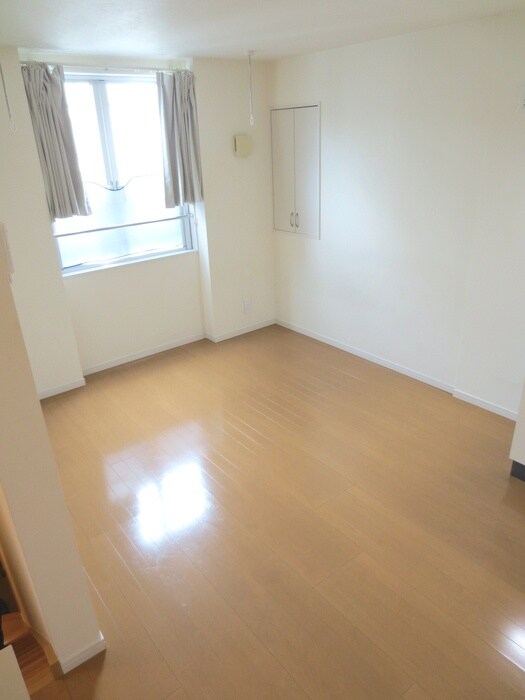 ロ－レル本郷の居室