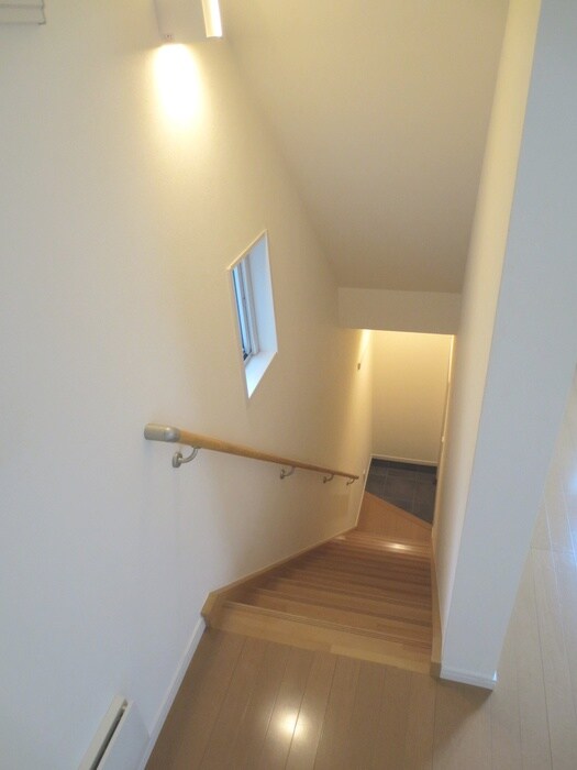 ロ－レル本郷の玄関