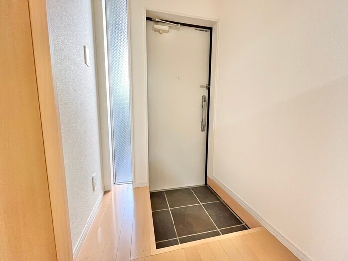 物件内観写真19　(玄関)