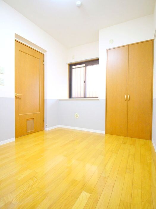 物件内観写真8　(居室)