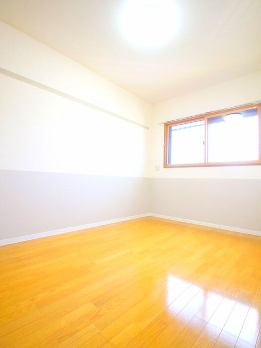 物件内観写真9　(室内からの展望)