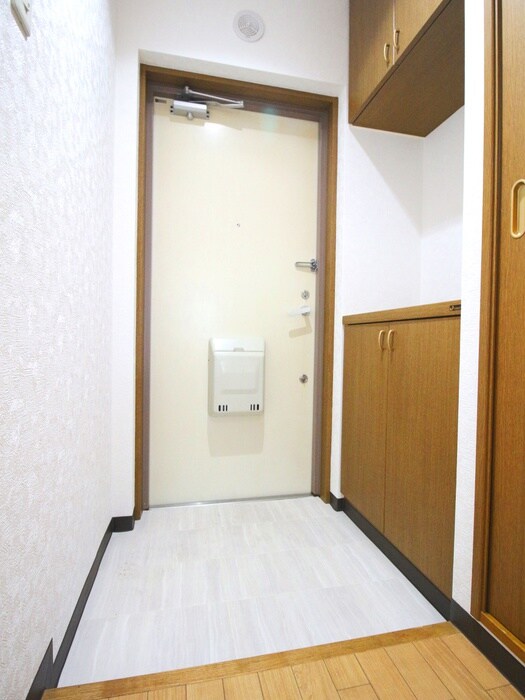 物件内観写真17　(玄関)