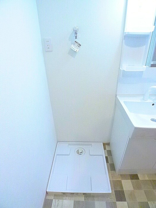 物件内観写真17　(洗濯機置場)