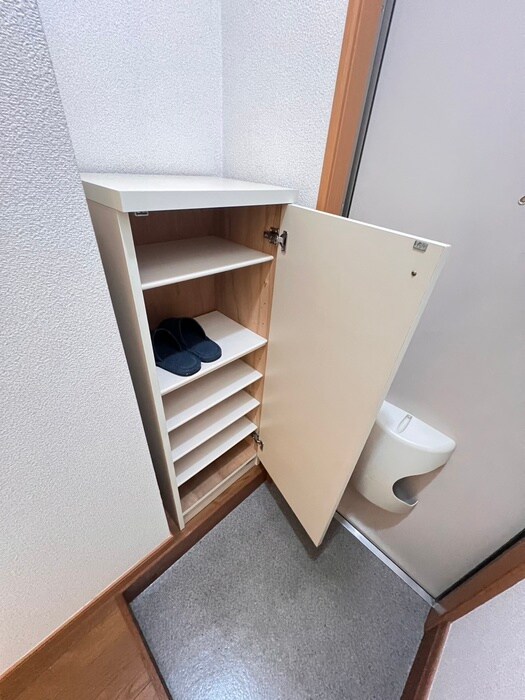 ヤマトビルの靴箱