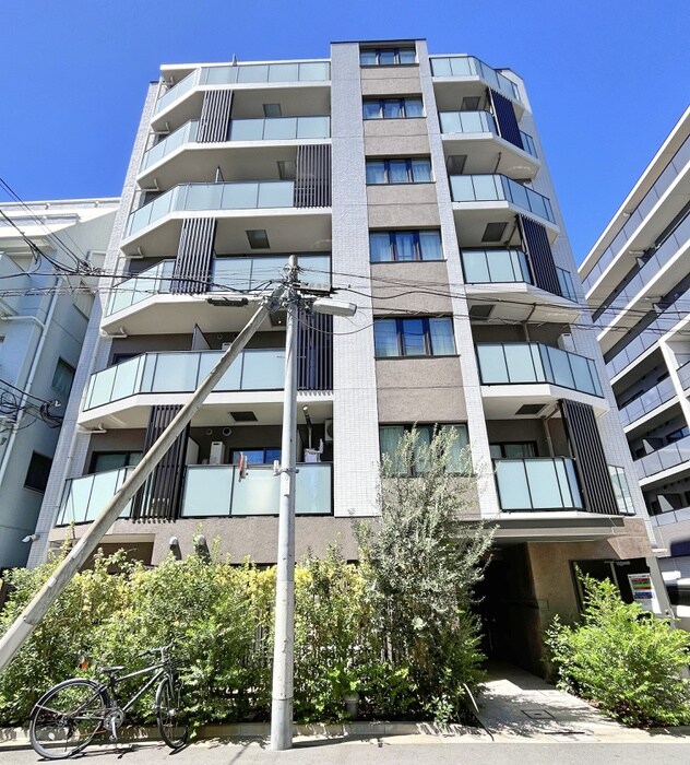 物件外観写真3　(エントランス部分)