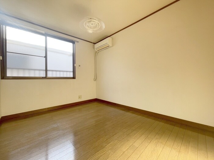 物件内観写真9　(居室)