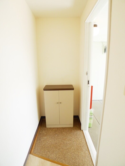 物件内観写真14　(玄関)