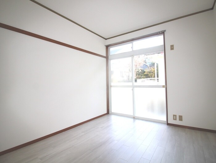 物件内観写真10　(居室)