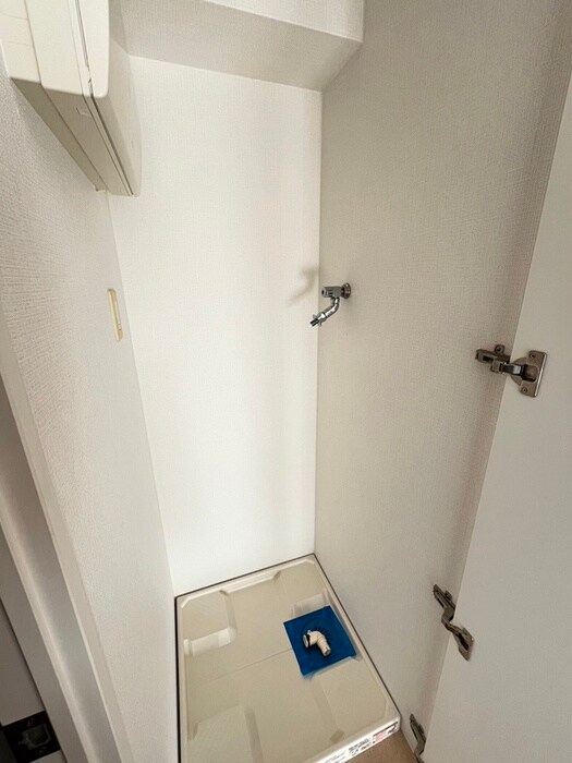 物件内観写真16　(洗濯機置場)