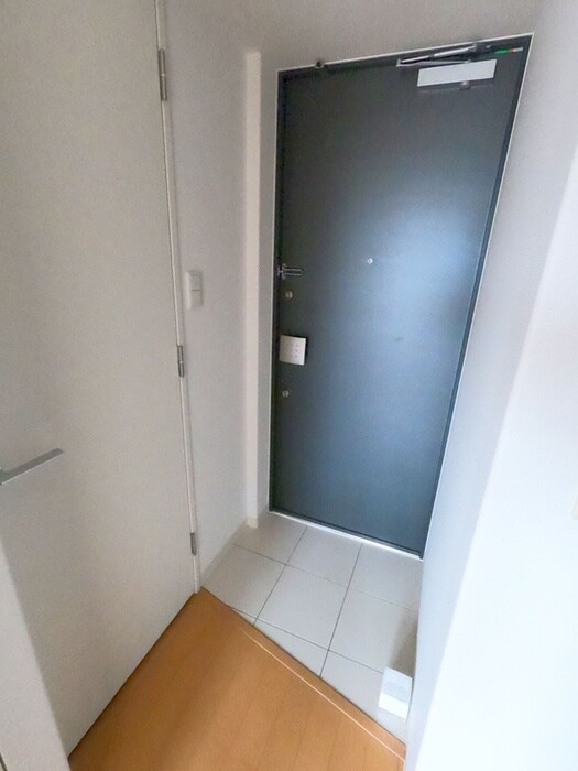 物件内観写真18　(玄関)