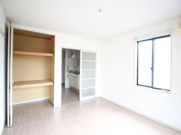 物件内観写真7　(居室)