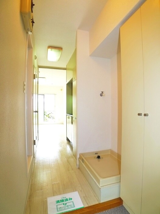 物件内観写真18　(廊下)