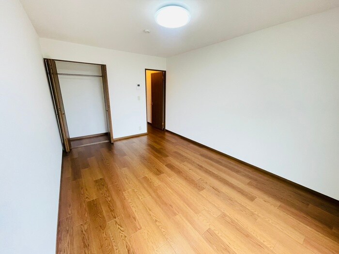 物件内観写真15　(居室)