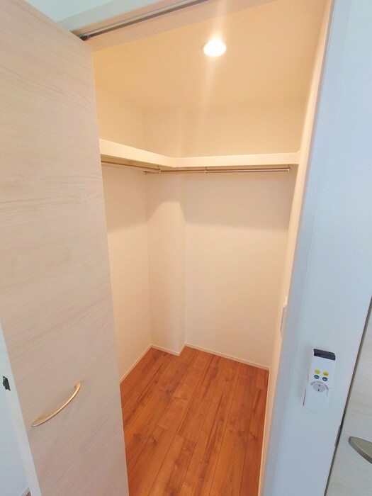 物件内観写真10　(収納)