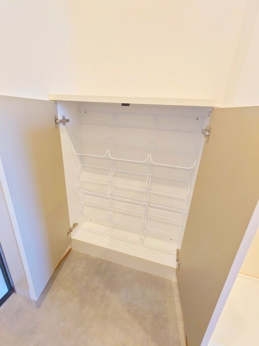 物件内観写真16　(靴箱)