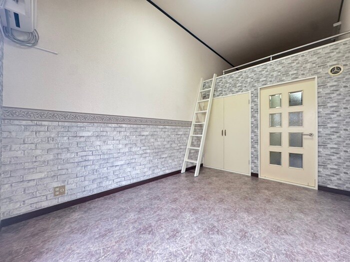 物件内観写真8　(居室)