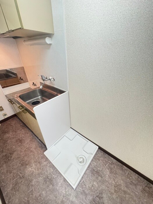 物件内観写真17　(洗濯機置場)