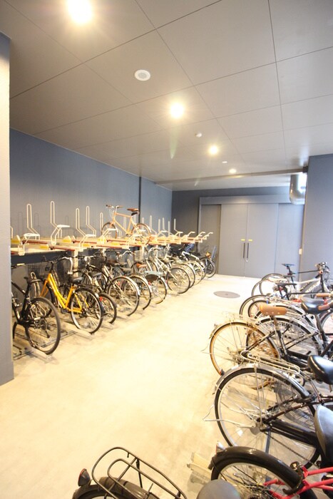 物件外観写真6　(駐輪場)