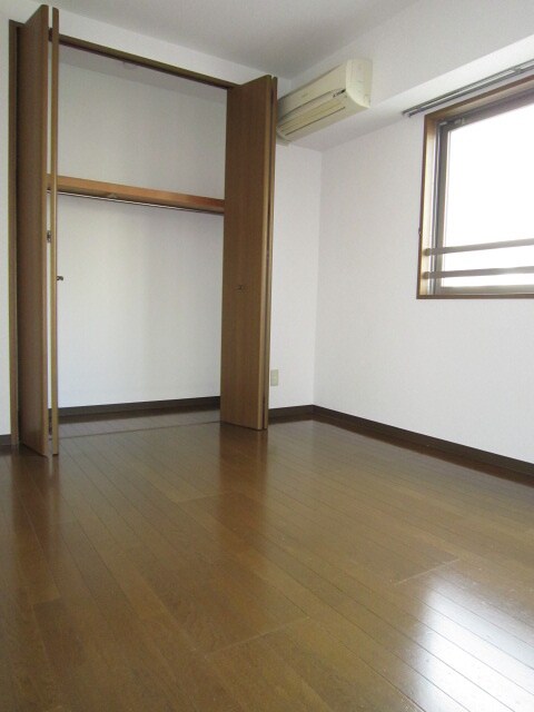 物件内観写真10　(収納)