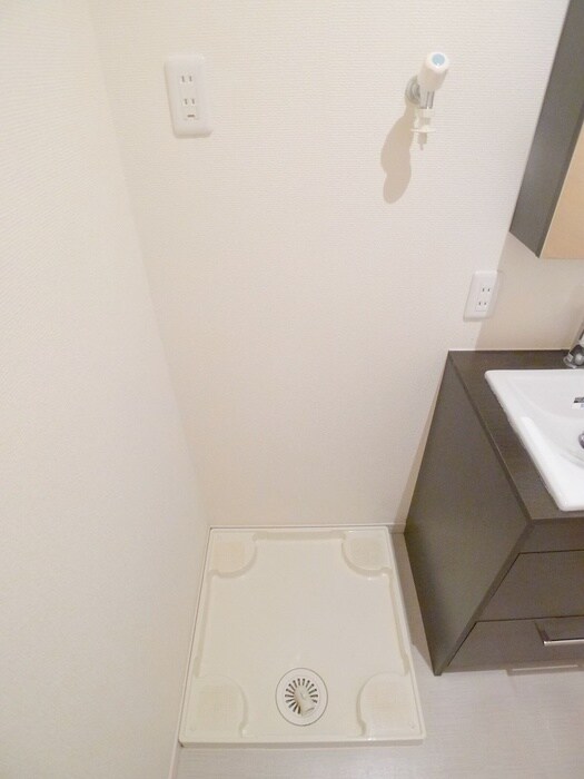 物件内観写真11　(洗濯機置場)