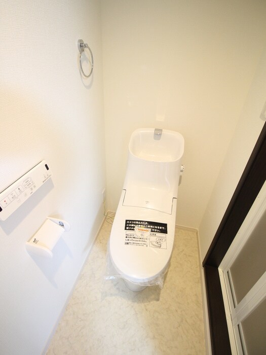 物件内観写真13　(トイレ)