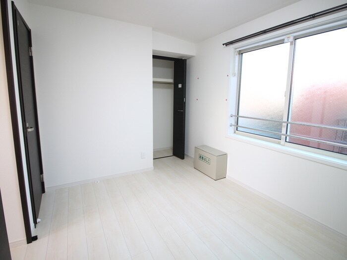 物件内観写真18　(居室)