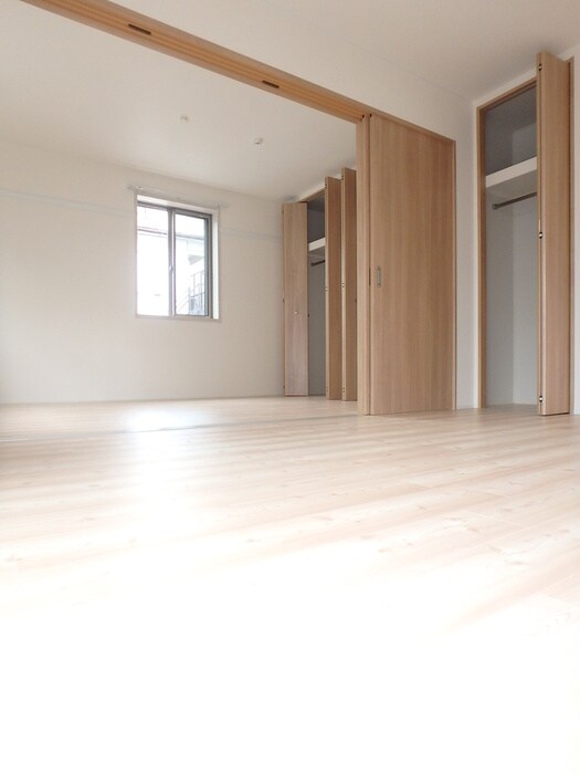 物件内観写真8　(居室)