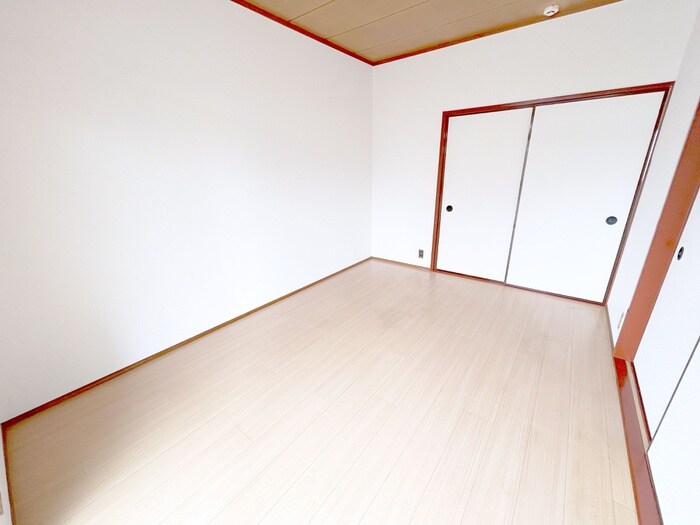 物件内観写真8　(居室)