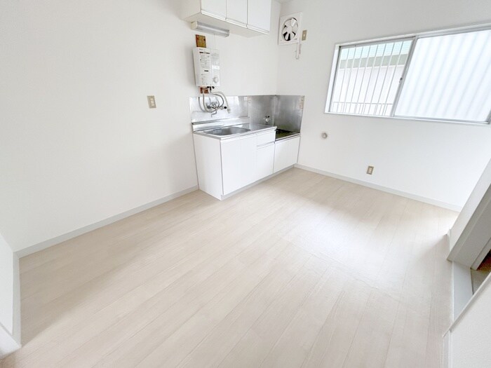 物件内観写真11　(居室)