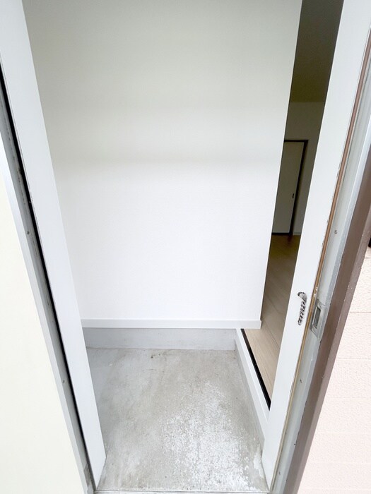 物件内観写真19　(玄関)