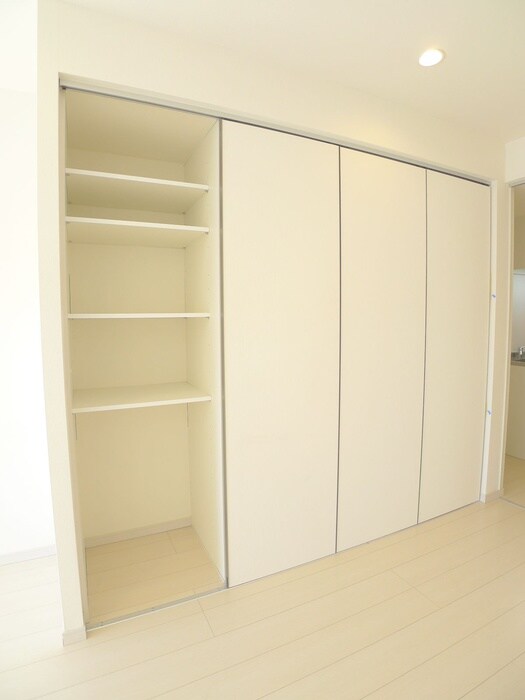 物件内観写真21　(収納)