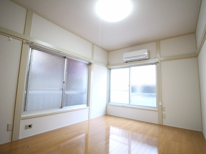 物件内観写真4　(居室)