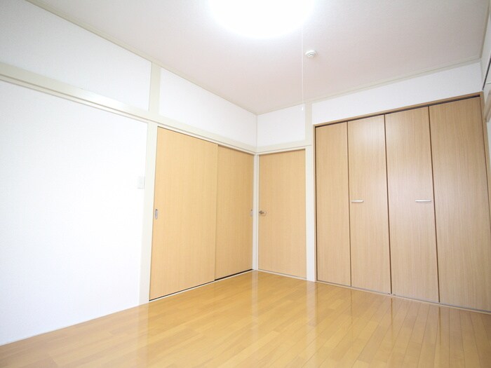 物件内観写真6　(居室)