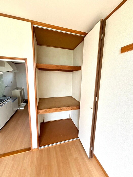 物件内観写真10　(収納)