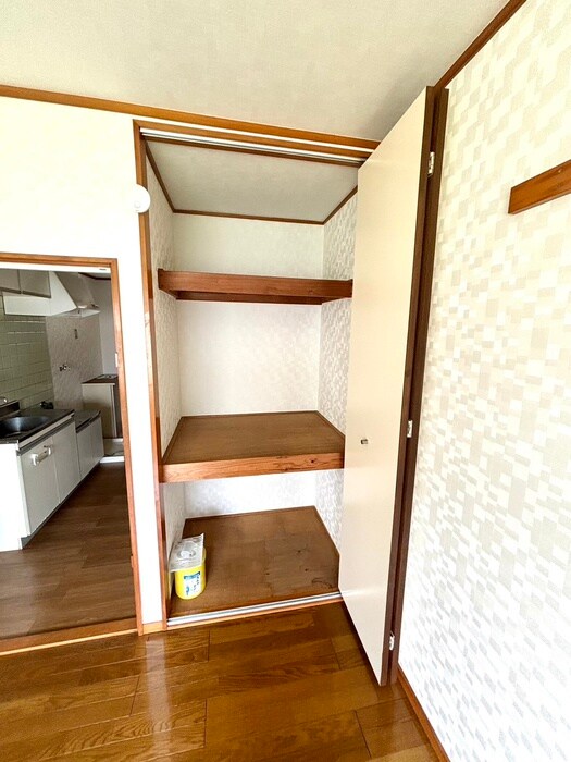 物件内観写真10　(収納)