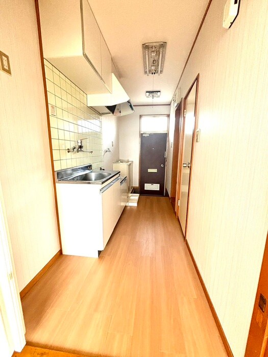 物件内観写真19　(廊下)