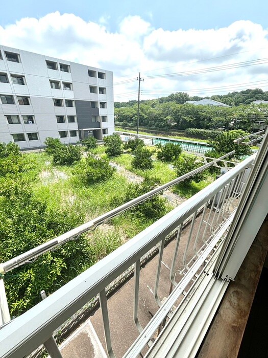 物件内観写真22　(室内からの展望)