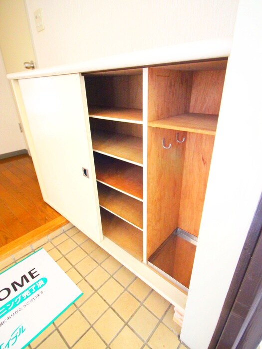 物件内観写真18　(靴箱)