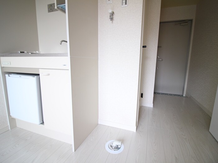 物件内観写真14　(洗濯機置場)