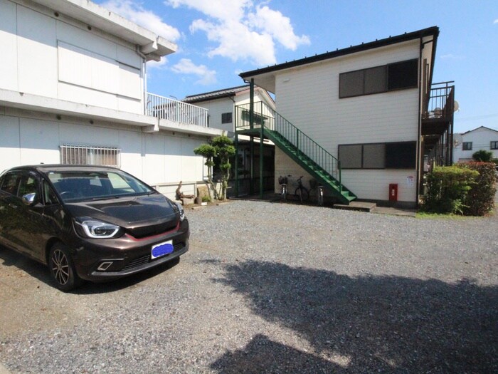 物件外観写真2　(駐車場)