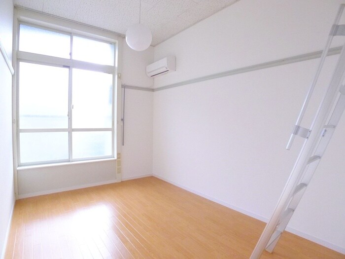 物件内観写真10　(居室)